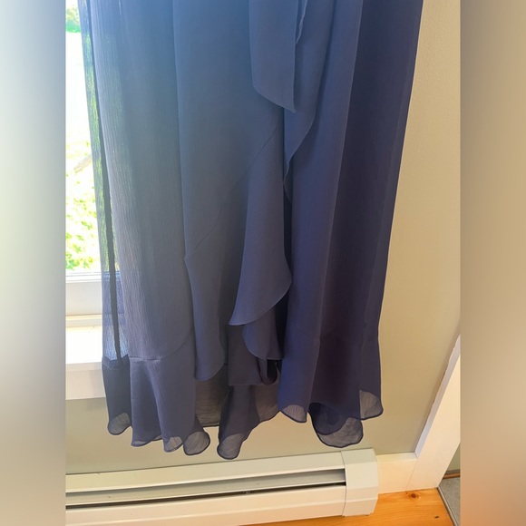 David’s Bridal Ruffle Trim Chiffon Faux Wrap Bridesmaid Dress - Picture 5 of 9